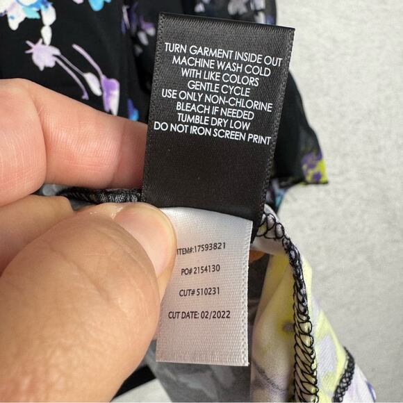 Torrid Studio Knit Off-Shoulder Smocked Chiffon Sleeve Swing Top Black Floral 3X - Picture 12 of 15